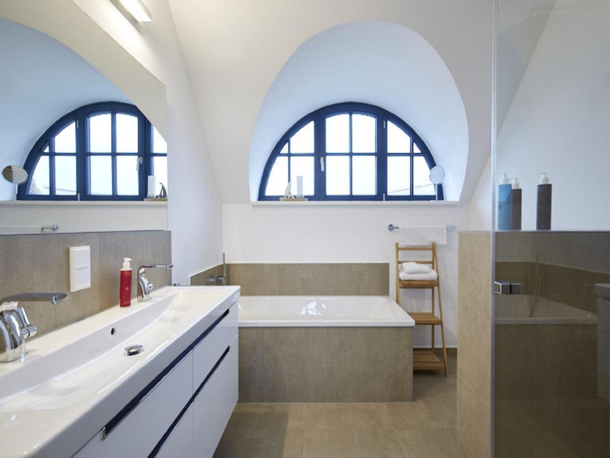 Reetland Am Meer - Premium Reetdachvilla Mit 3 Schlafzimmern, Sauna Und Kamin F14 Dranske Εξωτερικό φωτογραφία